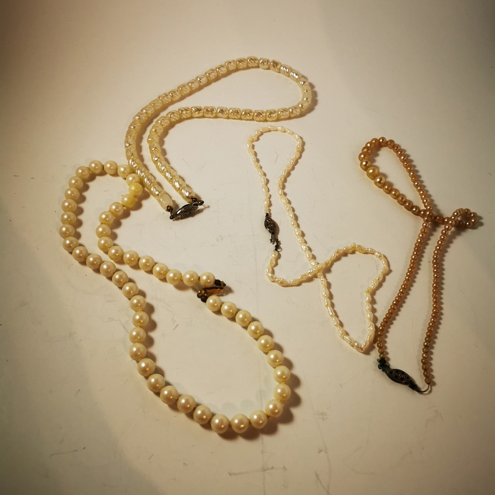 Vintage Lot of Faux and Freshwater Pearls ~ Damaged ~ Please Read Description